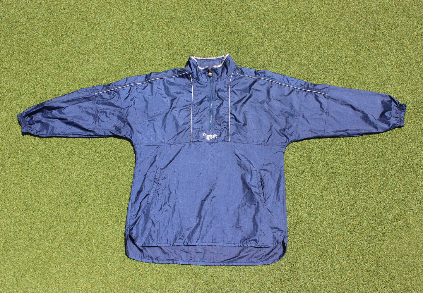 VINTAGE 90s | Reebok Center Logo Light Pullover Jacket | Size L