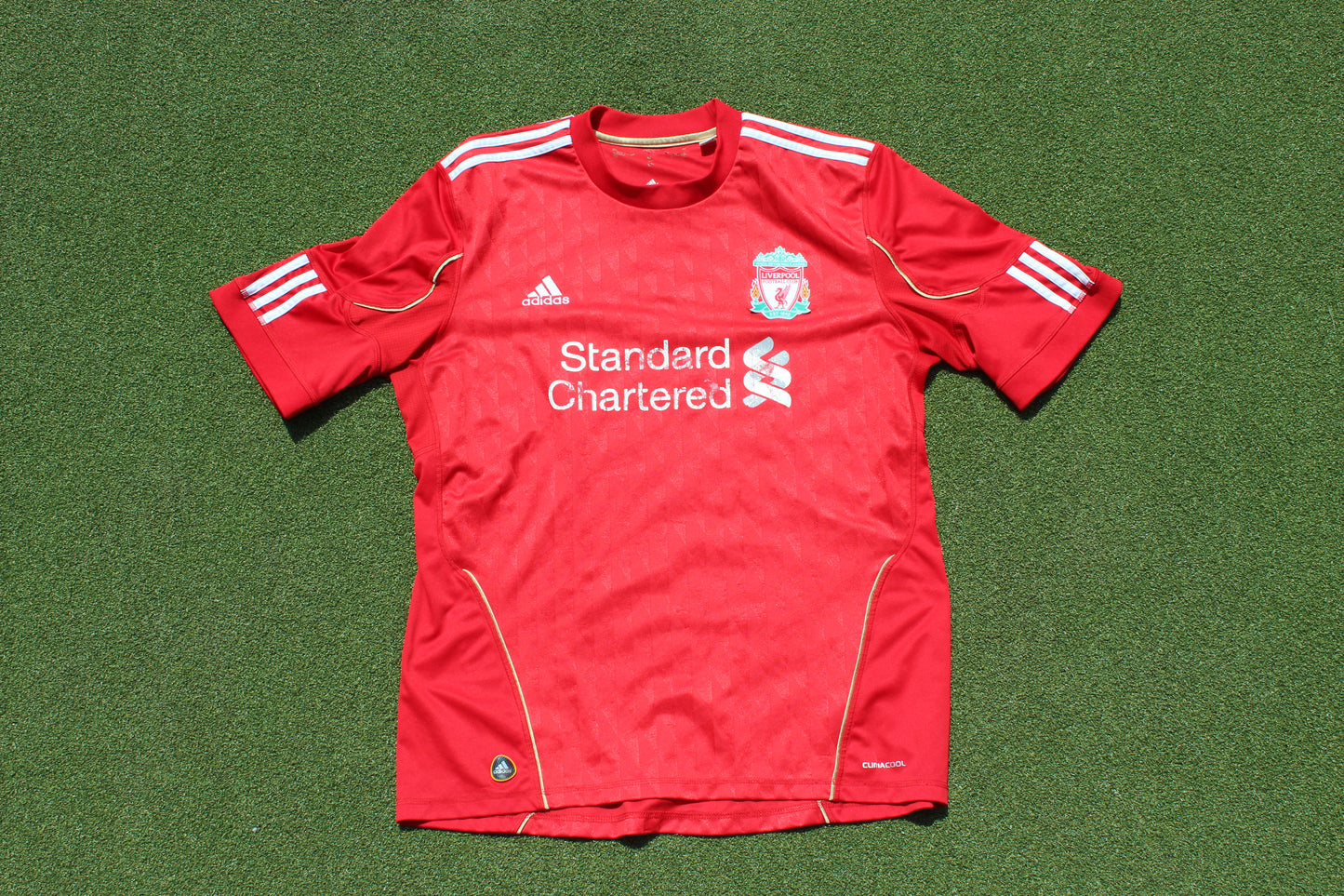 VINTAGE | Faded Liverpool 2010 Soccer Jersey | Size L