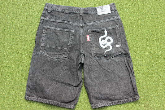 VINTAGE | Southpole Snake Embroidered Jorts | Size 38