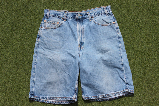 VINTAGE | Levi’s 550’s Jorts | Size 36