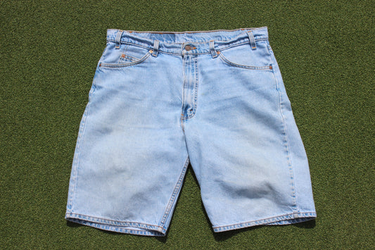 VINTAGE | Levi’s 550’s Jorts | Size 38