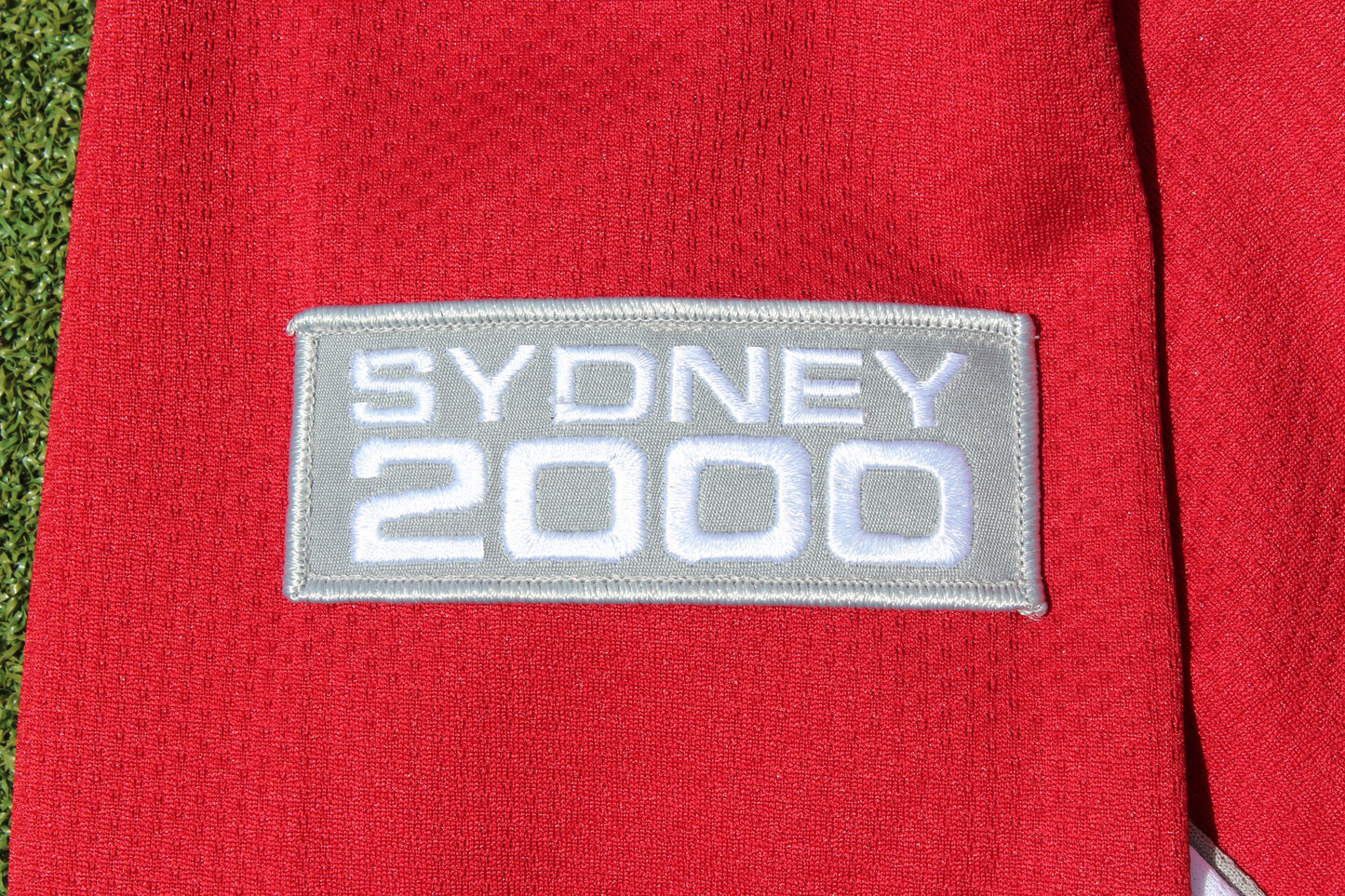 VINTAGE 00s | Team Canada 2000 Sydney Olympics Roots Hockey Jersey | Size M