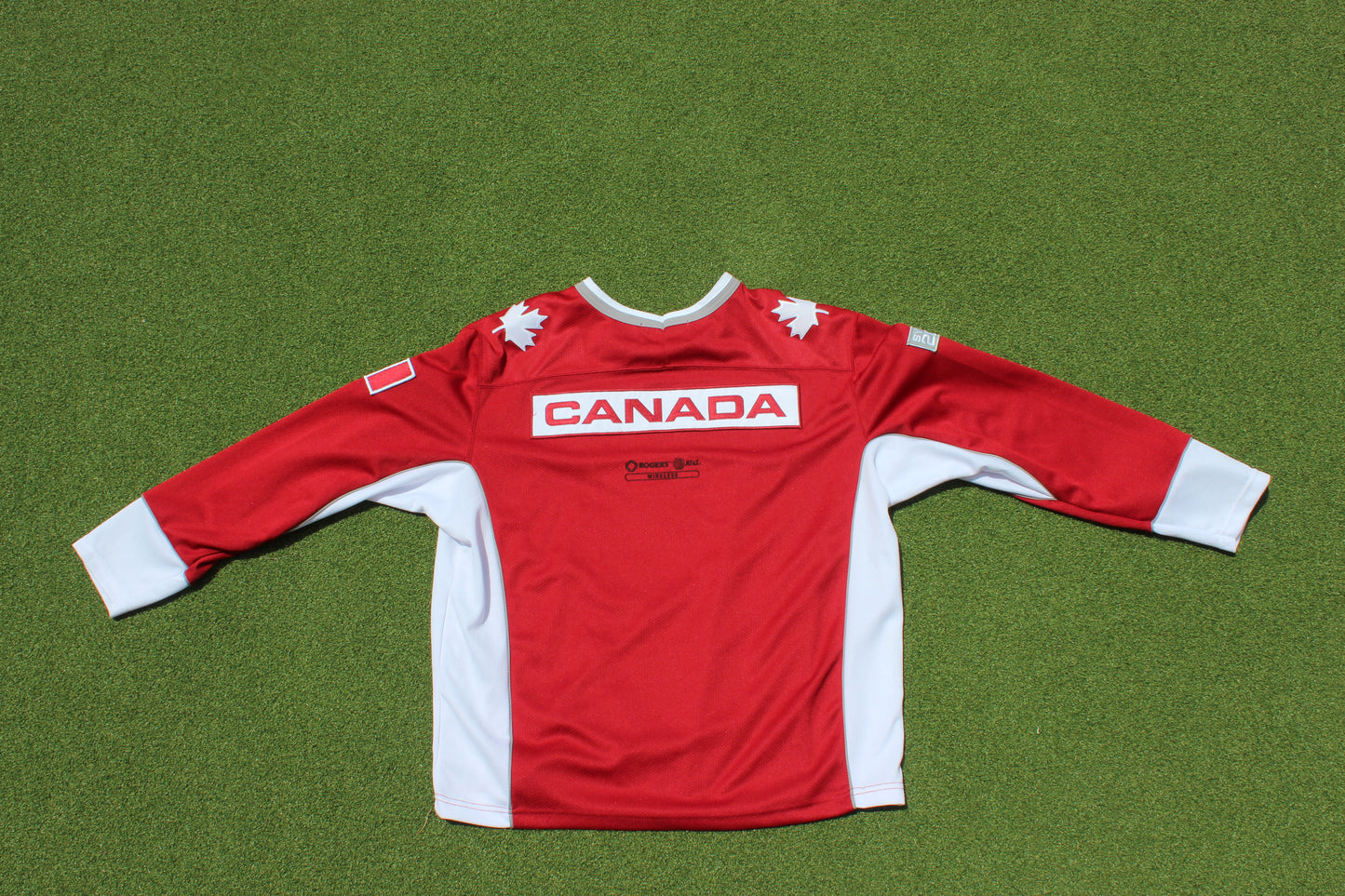 VINTAGE 00s | Team Canada 2000 Sydney Olympics Roots Hockey Jersey | Size M