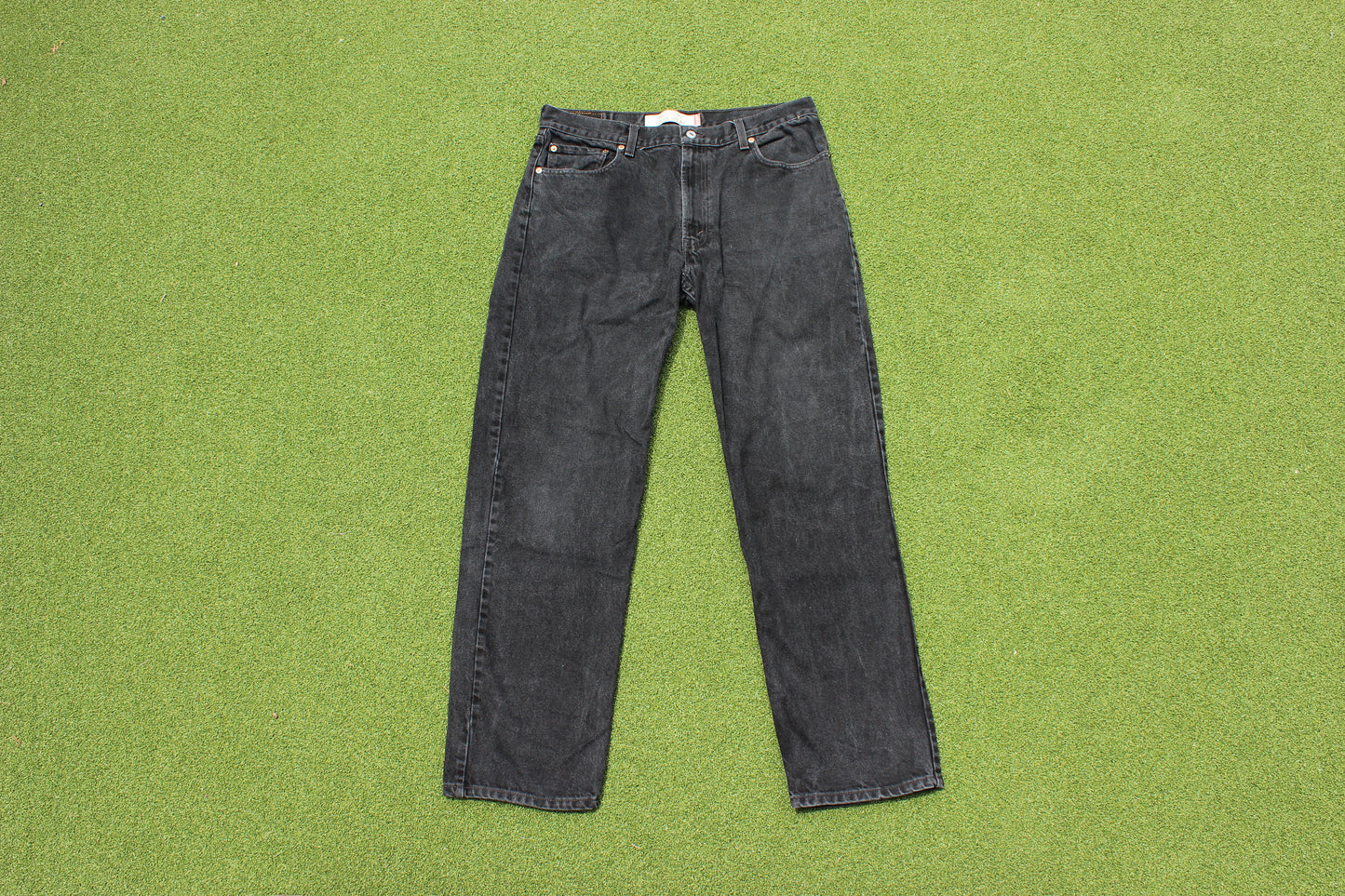 VINTAGE | Relaxed Fit Levi’s Jeans | Size 36x34