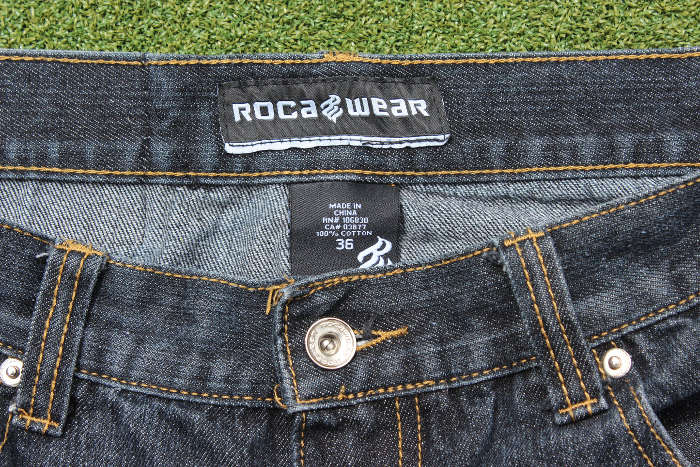 VINTAGE 00s | Rocawear Back Graphic Y2K Jeans | Size 36