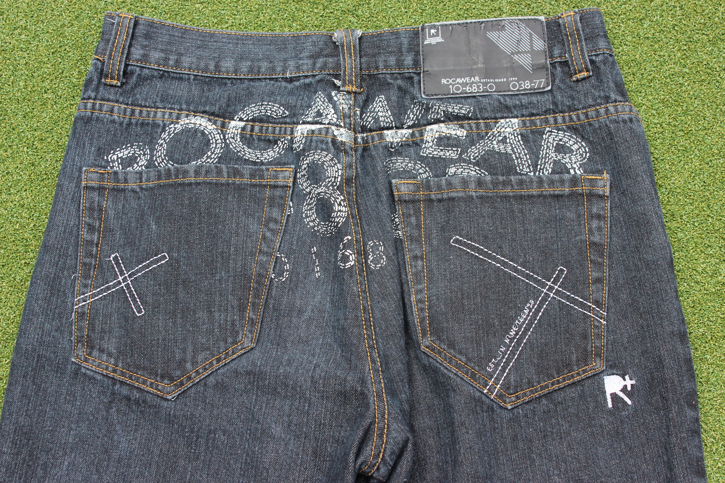 VINTAGE 00s | Rocawear Back Graphic Y2K Jeans | Size 36