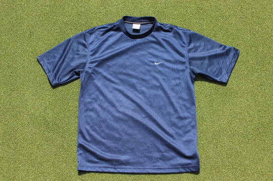 VINTAGE 00s | Nike Athletic Small Swoosh T-Shirt | Size M (Fits L)