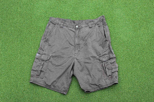 VINTAGE | Wrangler Cargo Shorts | Size 38